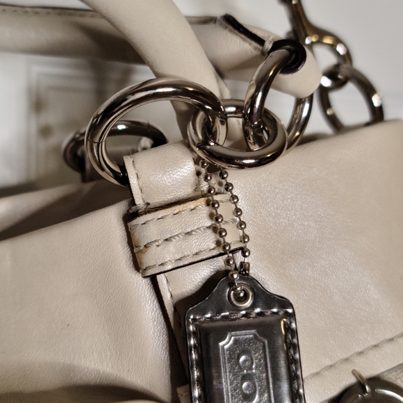 LIMITED EDITION! Coach Bonnie Cashin White & Silver Metallic Medallion Bag 13376 - Picture 15 of 16